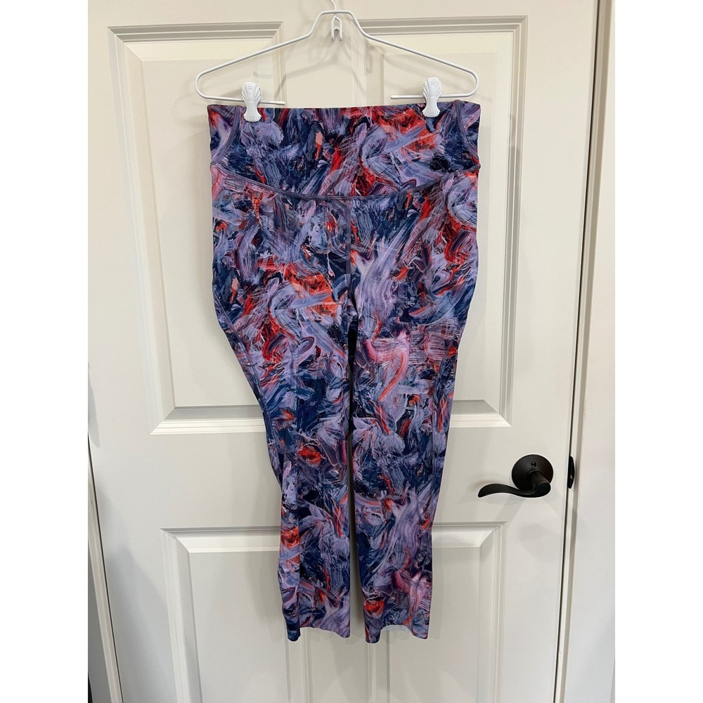 Lululemon Base Pace High-Rise Cropped Leggings Atmospheric Purple
Size 12